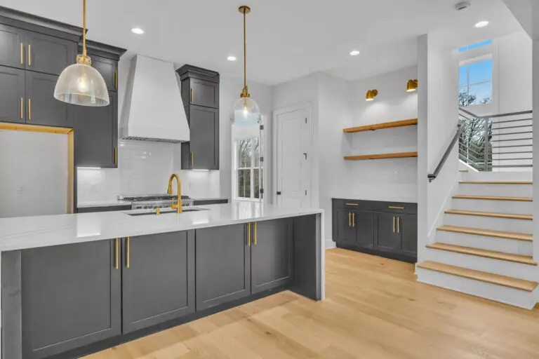 1646 Deal Rd 44